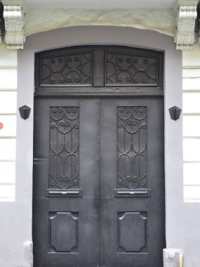 Modern metal kapı dokusuna siyahtır. Açık görünüm