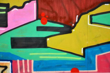 Bir büyük ve bileşik grafiti desen duvara sprey boyalar farklı renklerle yapılan bazı unsurları