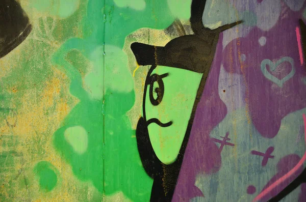 Dinding Tua Dicat Dengan Coretan Warna Menggambar Cat Aerosol Hijau — Stok Foto