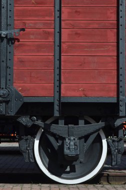 Eski kahverengi ahşap yük araba yan tekerlek kez Sovyetler Birliği ile