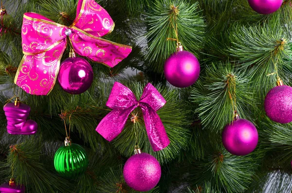 Detalhes Uma Árvore Natal Tiro Detalhe Ramos Árvore Natal Pendurados — Fotografia de Stock