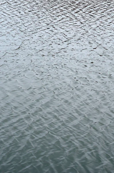 Tekstury Wody Rzece Pod Wpływem Wiatru Wiele Płytkich Fale Powierzchni — Zdjęcie stockowe