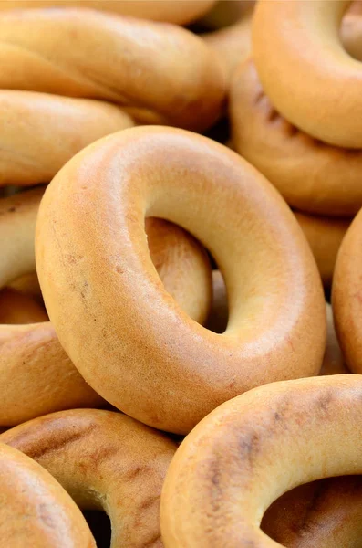 Nahaufnahme Von Frischen Gelben Bagels Eine Beliebte Art Von Mehlprodukten — Stockfoto