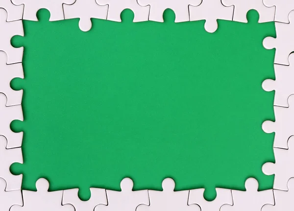 Kadrowanie Formie Prostokąta Biały Puzzle Układanki Wokół Teren Zielony — Zdjęcie stockowe