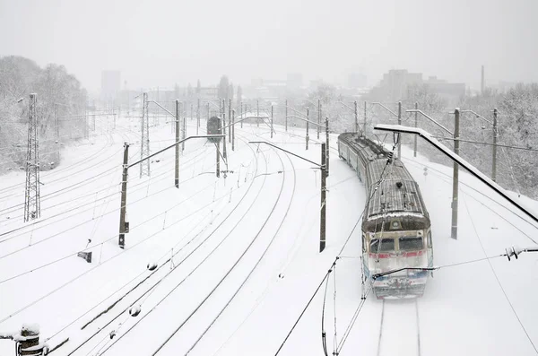 Long Train Passenger Cars Moving Railway Track Railway Landscape Winter — Stock Photo, Image