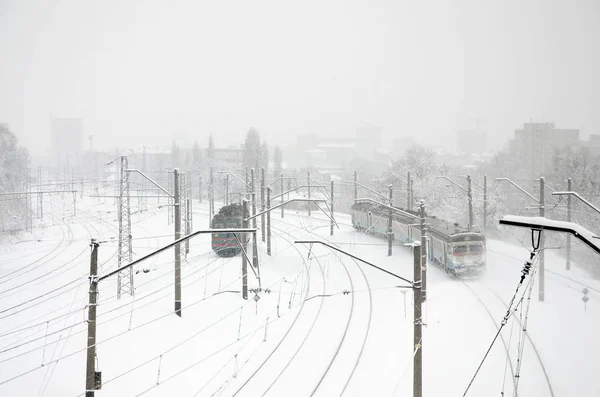 Long Train Passenger Cars Moving Railway Track Railway Landscape Winter — Stock Photo, Image