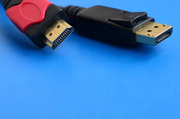 Vídeo de áudio Cabo de computador HDMI e DisplayPort masculino de 20 pinos — Fotografia de Stock