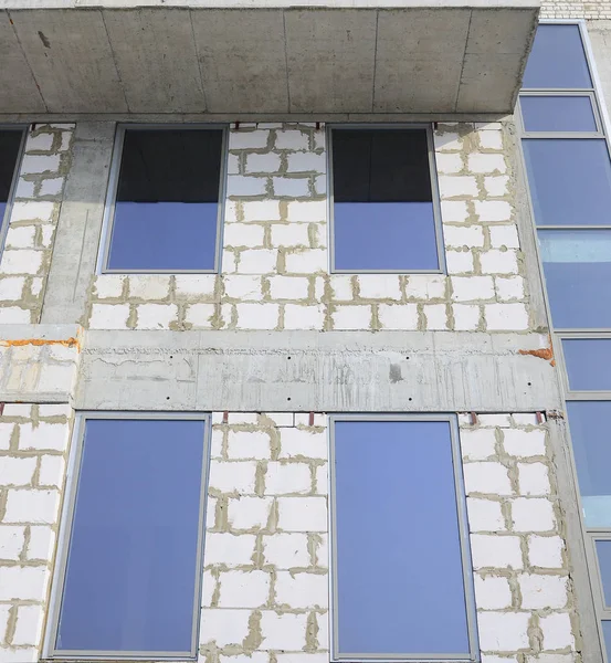 Fragmento Una Estructura Inacabada Edificio Varios Pisos Hecho Grandes Ladrillos —  Fotos de Stock