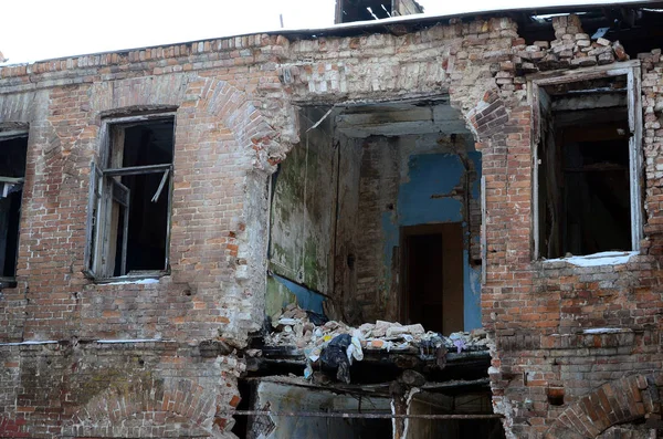 Фрагмент Кинутих Двоповерхова Будівля Після Військових Операцій Донецьку — стокове фото