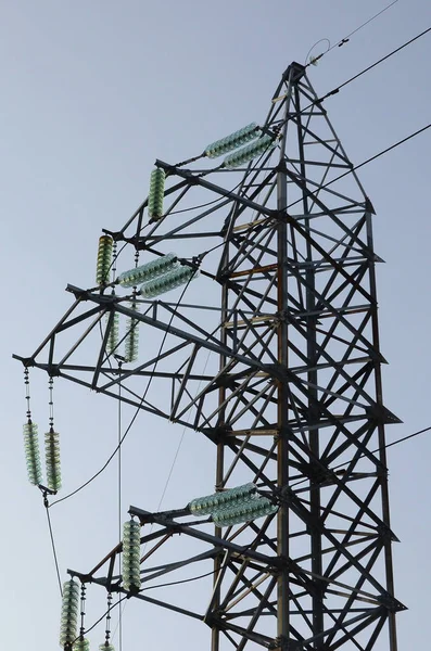 Torre Líneas Eléctricas Contra Cielo Azul — Foto de Stock
