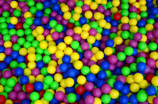 Viele Bunte Plastikbälle Einem Kinderballkasten Auf Einem Spielplatz Nahaufnahme — Stockfoto