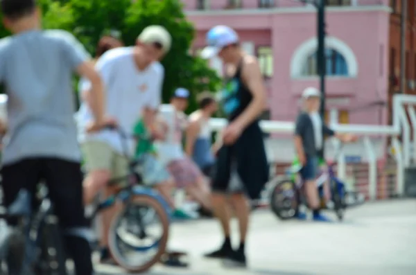 弥散的形象 很多人用自行车车 极限运动爱好者会议 — 图库照片