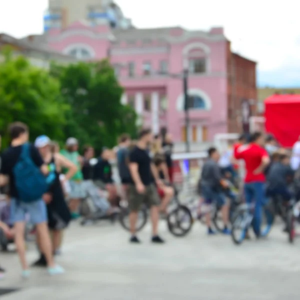 Imagem Desfocada Muitas Pessoas Com Bicicletas Bmx Encontro Torcedores Esportes — Fotografia de Stock