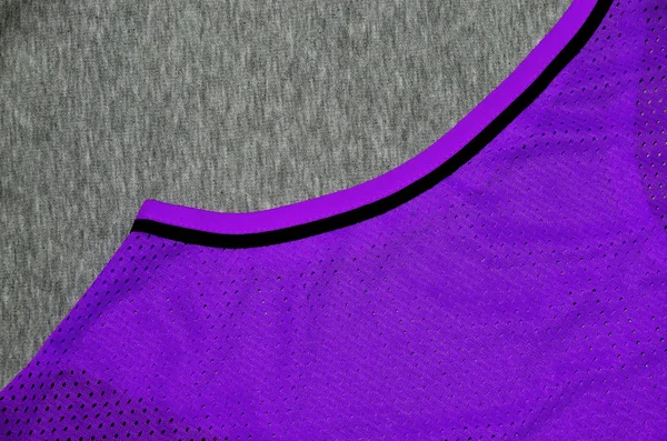 布織物表面の平面図です クローズ アップ ヒーターをくしゅくしゅし 薄い縞模様と手触りの生地を編んだ スポーツ衣料品ファブリックのテクスチャです カラー バスケット ボール シャツとヒーター — ストック写真