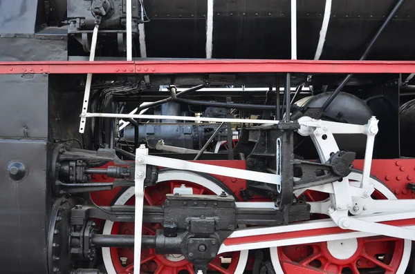 Räder Der Alten Schwarzen Dampflokomotive Aus Sowjetzeiten Die Seite Der — Stockfoto