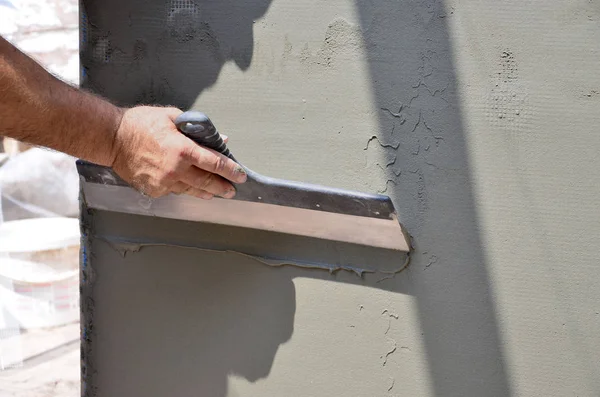 Hands Old Manual Worker Wall Plastering Tools Renovating House Plasterer — Stock Photo, Image