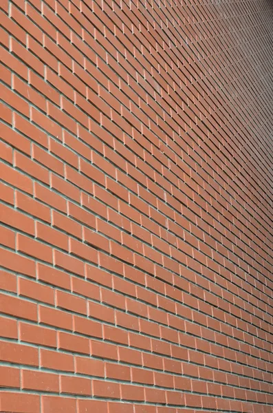 Die Struktur Einer Hohen Ziegelmauer Aus Vielen Reihen Roter Ziegel — Stockfoto