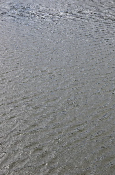 Tekstura Ciemna Rzeka Woda Pod Wpływem Wiatru Odciśnięte Perspektywie Obraz — Zdjęcie stockowe