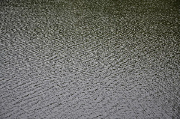 Textura Água Escura Rio Sob Influência Vento Impressa Perspectiva Imagem — Fotografia de Stock