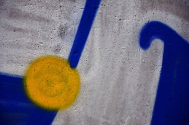 Güzel sokak sanat graffiti. Moda renkler şehir duvarları üzerinde çizim yaratıcı renk. Çağdaş kent kültürü. Başlık boya duvarlar. Kültür gençlik protesto