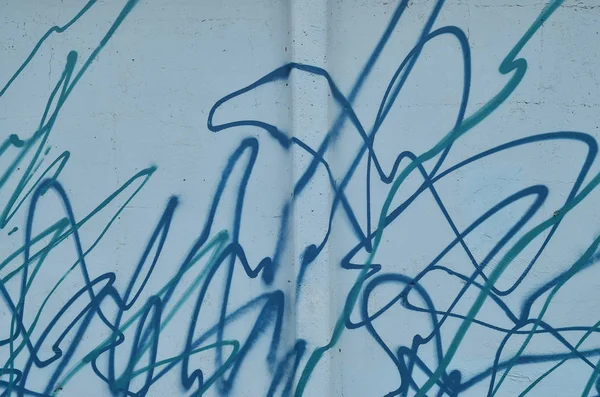 Πολύχρωμα Γκράφιτι Έναν Παλαιό Σκυρόδεμα Τοίχο Μια Όμορφη Μορφή Βανδαλισμού — Φωτογραφία Αρχείου