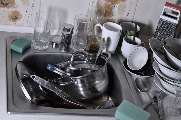 Huge Pile Unwashed Dishes Kitchen Sink Countertop Lot Utensils Kitchen — Stock Photo, Image