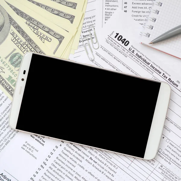 Composition Items Lying 1040 Tax Form Dollar Bills Pen Smartphone — Stock Photo, Image