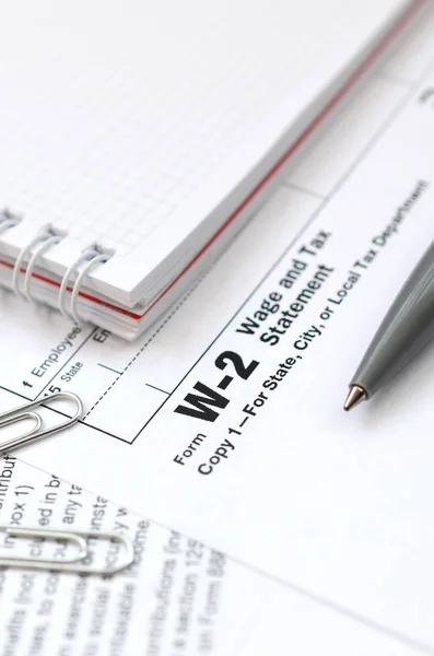 Bolígrafo Cuaderno Formulario Impuestos Salario Declaración Impuestos Momento Pagar Impuestos — Foto de Stock