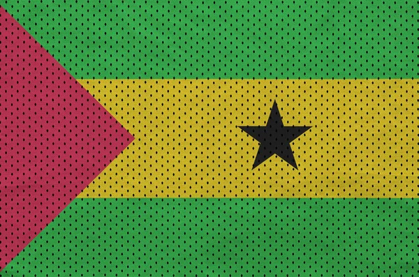 Sao Tome och Principe flagga tryckt på en polyester nylon sportswe — Stockfoto