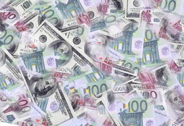 Birçok banknottan yığın halinde yalan 100 ve 500 euro euro banknot görüntülerini bir kolaj