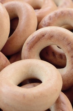 Taze sarı simit yakın çekim fotoğraf. Unlu Mamüller popüler bir tür. Bir geleneksel Rus Çay için davranır