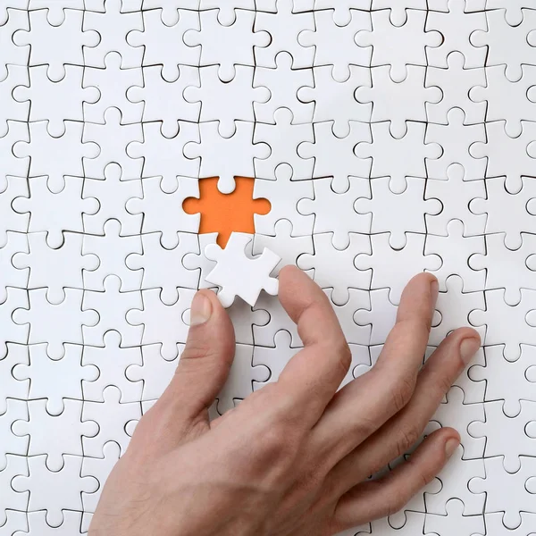 Trama Puzzle Bianco Nello Stato Assemblato Con Elemento Mancante Che — Foto Stock