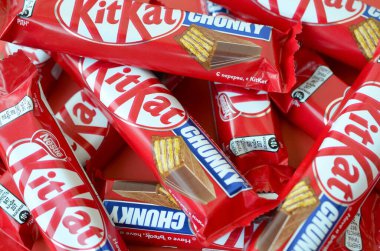 Kit Kat, 1911 yılında Rowntree 's of York, İngiltere' de üretilen çikolata kaplı gofret. 1988 'de Rowntree' yi satın alan Nestle şimdi Kit Kat 'i küresel olarak satıyor
