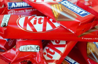 Kit Kat, 1911 yılında Rowntree 's of York, İngiltere' de üretilen çikolata kaplı gofret. 1988 'de Rowntree' yi satın alan Nestle şimdi Kit Kat 'i küresel olarak satıyor