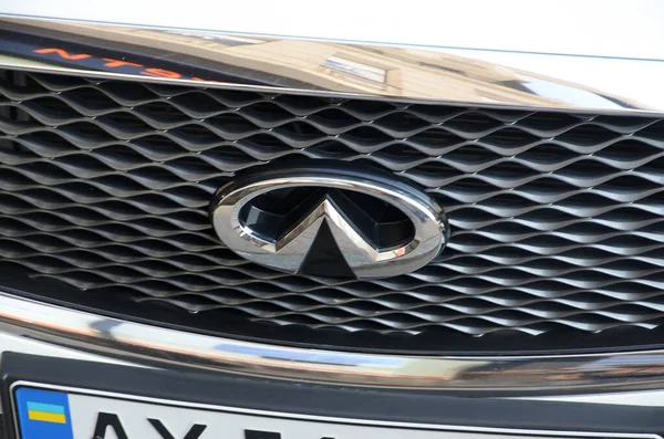 KHARKOV, UKRAINE - OCTOBER 21, 2019: Infinity logo close up on car front part. Infinity Japanese automobile manufacturer. Mazda brand which used for luxury automobiles — Stock Photo, Image