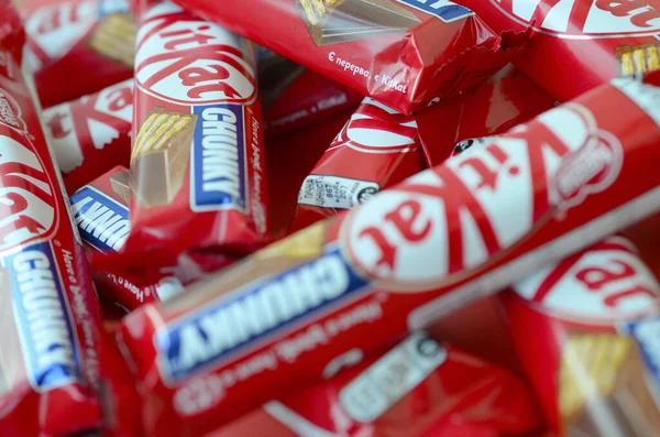 Kit Kat, 1911 yılında Rowntree 's of York, İngiltere' de üretilen çikolata kaplı gofret. 1988 'de Rowntree' yi satın alan Nestle şimdi Kit Kat 'i küresel olarak satıyor