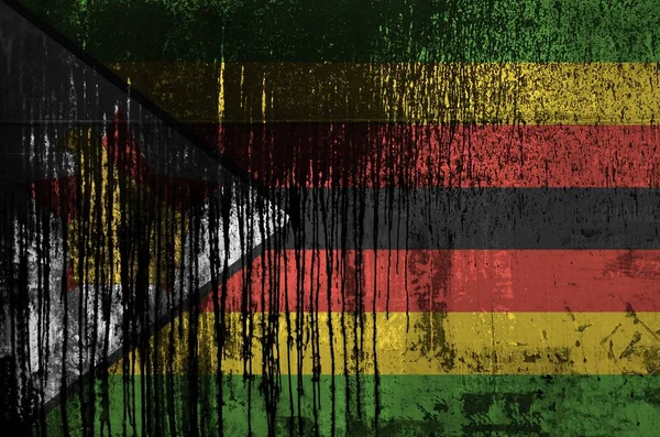 Zimbabwe Flagge Lackfarben Auf Alten Und Schmutzigen Ölfässern Aus Nächster — Stockfoto