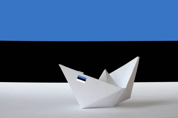 Estonská Vlajka Vyobrazena Papírové Origami Lodi Detailní Záběr Orientální Ruční — Stock fotografie