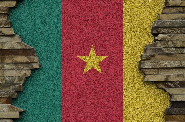 Прапор Камеруну Зображений Кольорах Фарби Старій Кам Яній Стіні Поруч — стокове фото