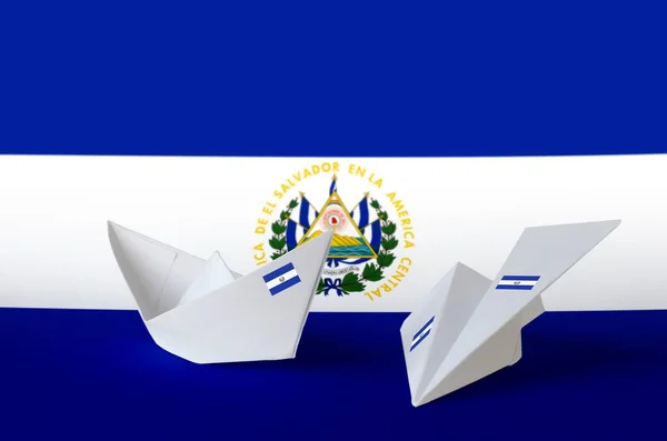 Bandera Salvador Representada Papel Origami Avión Barco Concepto Arte Artesanal —  Fotos de Stock