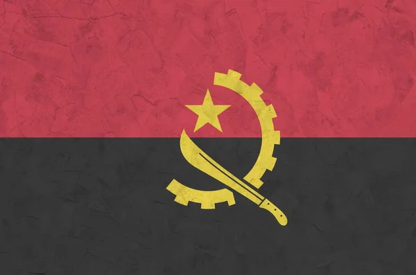 Angola Flaga Przedstawiony Jasnych Kolorach Farby Starej Ściany Tynkarskiej Płaskorzeźby — Zdjęcie stockowe