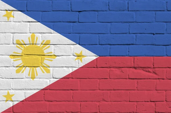 Filipinler Bayrağı Eski Tuğla Duvardaki Boya Renkleriyle Tasvir Edilmiş Büyük — Stok fotoğraf