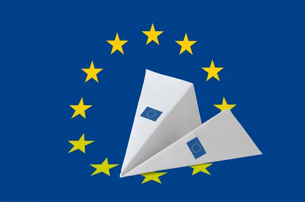 Flaga Unii Europejskiej Przedstawiona Papierowym Samolocie Origami Orientalna Koncepcja Sztuki — Zdjęcie stockowe