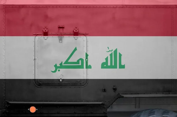 Bandeira Iraque Retratada Parte Lateral Caminhão Blindado Militar Perto Forças — Fotografia de Stock