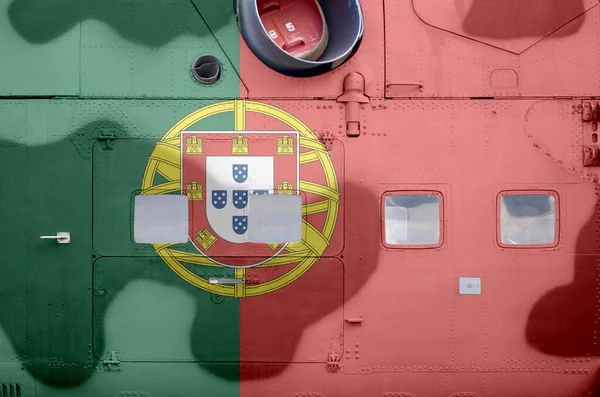 Portugalská Vlajka Zblízka Vyvěšená Boční Části Vojenského Obrněného Vrtulníku Armádní — Stock fotografie