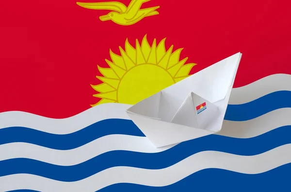 Bandiera Kiribati Raffigurata Carta Origami Nave Primo Piano Orientale Concetto — Foto Stock