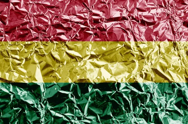 Bolivia Bandiera Raffigurata Colori Vernice Lucido Lamina Alluminio Spiegazzata Vicino — Foto Stock