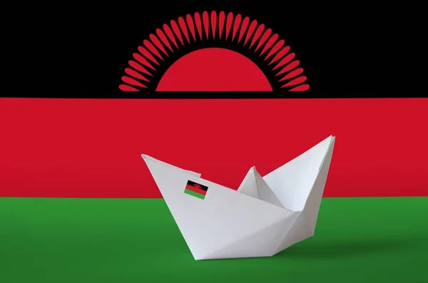 Malawi Flagga Avbildas Papper Origami Fartyg Närbild Orientalisk Handgjord Konst — Stockfoto