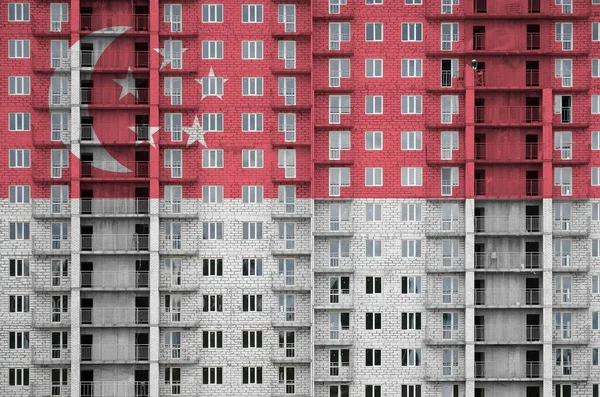 Singapore Flagge Lackfarben Auf Mehrstöckigen Wohnhaus Bau Dargestellt Texturiertes Banner — Stockfoto