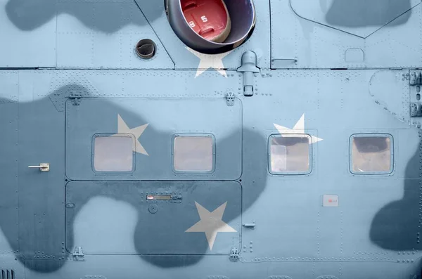 Mikronéská Vlajka Zblízka Vyobrazená Boční Části Vojenského Obrněného Vrtulníku Armádní — Stock fotografie